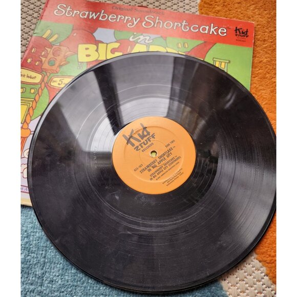 Strawberry Shortcake 1980 Big Apple City Vintage LP Vinyl Record - Picture 4 of 9